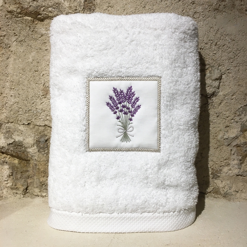 drap de douche 70x140 coton blanc broderie bouquet lavande lilas