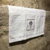 serviette 50x100 coton blanc broderie bouquet lavande lilas