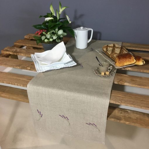 chemin de table lin naturel broderie brin lavande lilas